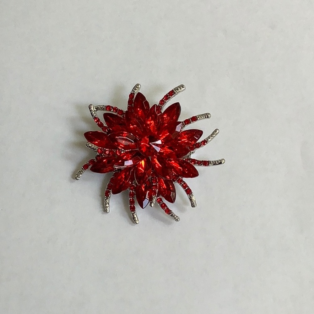 Large Red Rhinestone Flower Brooch - Picture 13 of 14